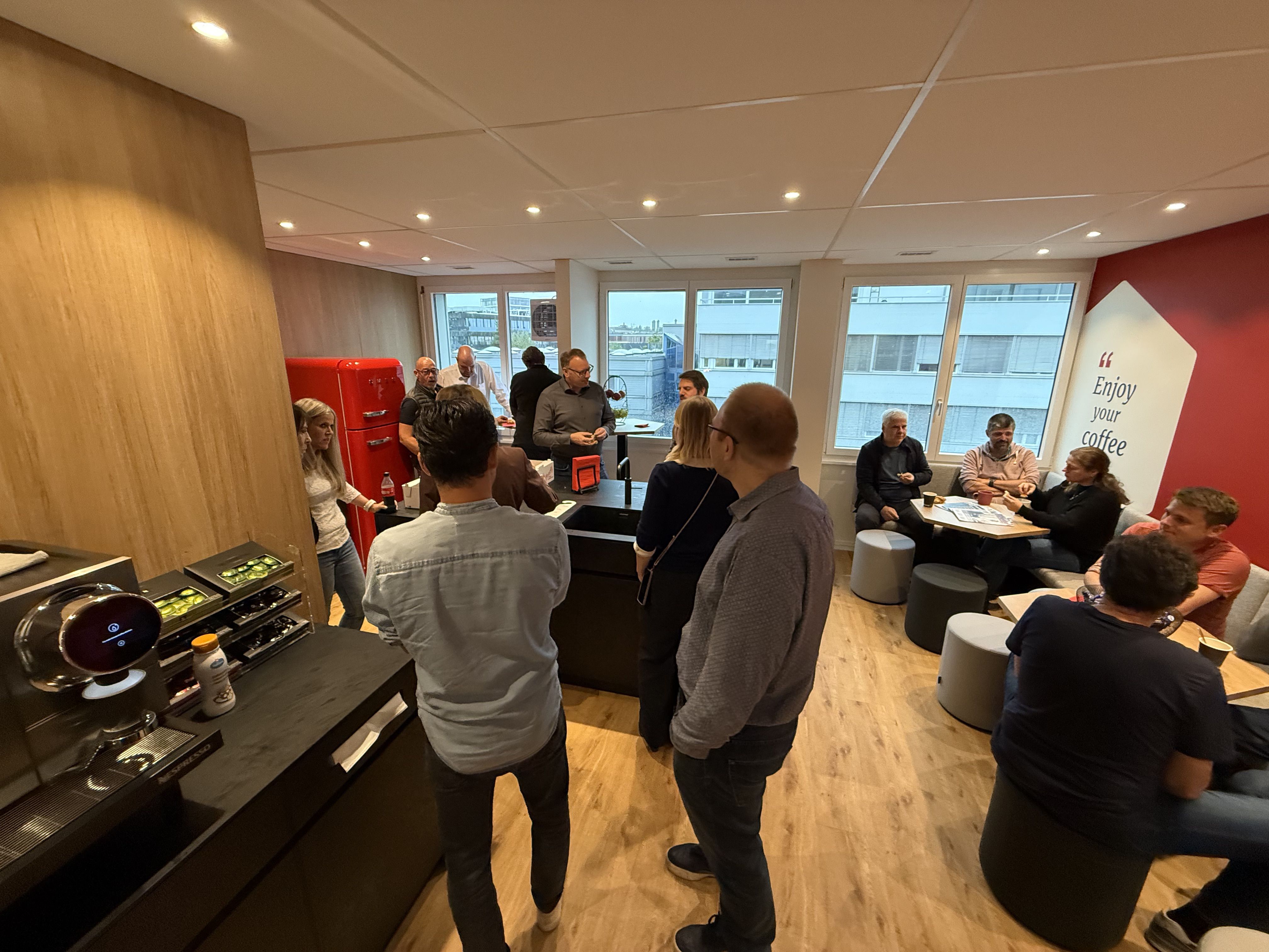 Neu renovierte Cafeteria bei Polynorm